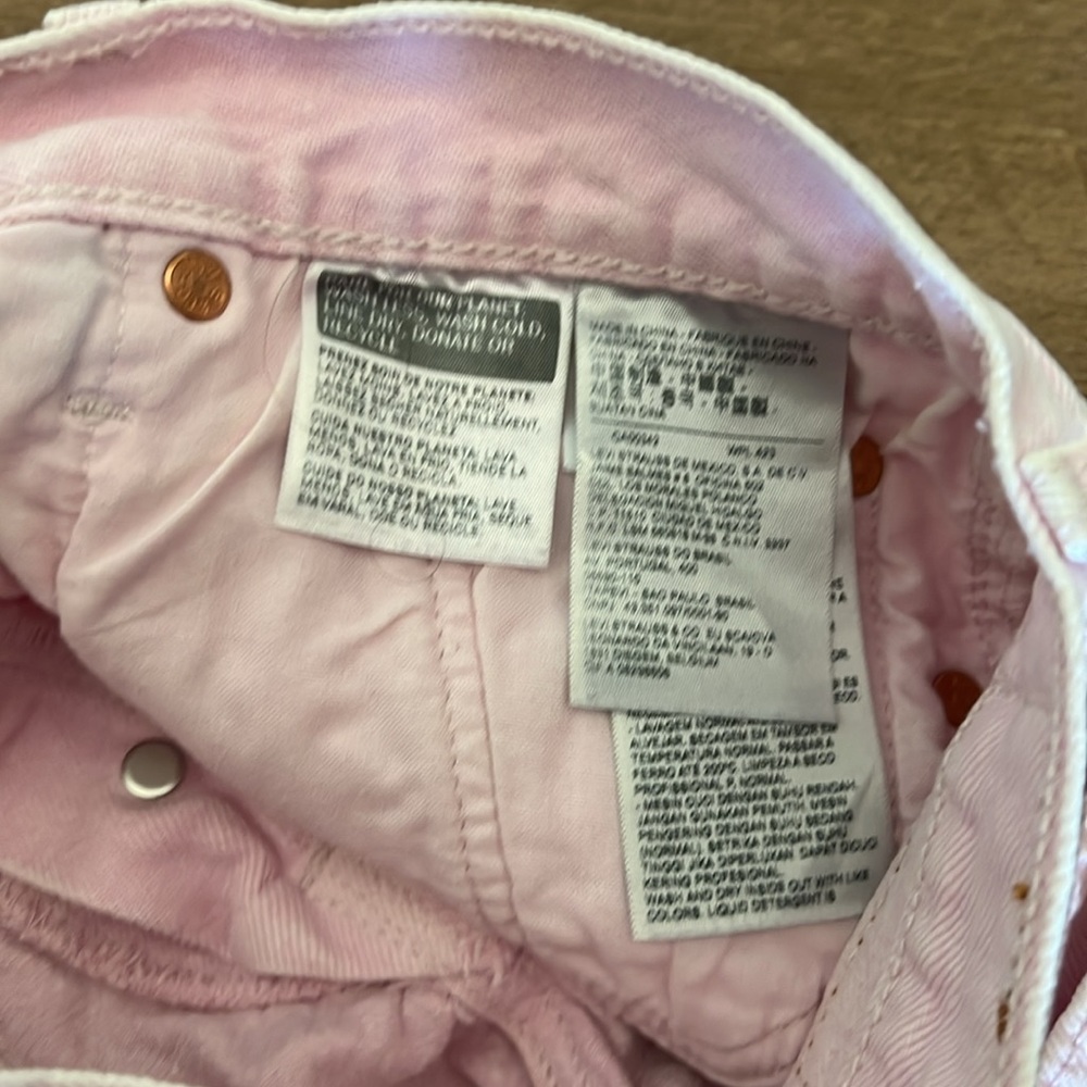 Pink Levi’s - Picture 5 of 6